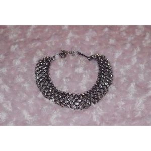 Beautiful necklace. Wore it once.